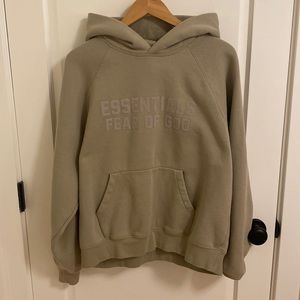 FEAR OF GOD ESSENTIALS
ESSENTIAL HOODIE - SEAL